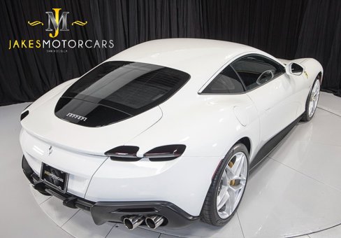 Used 2022 Ferrari Roma image 11