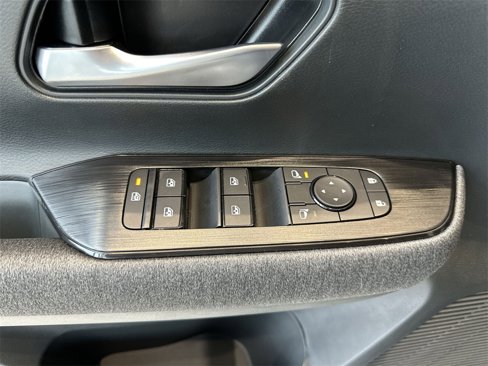 New 2025 Nissan Kicks SV image 5