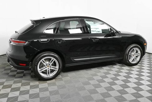 Certified 2025 Porsche Macan image 25