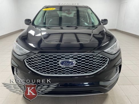 Used 2023 Ford Edge SEL w/ Convenience Package image 2