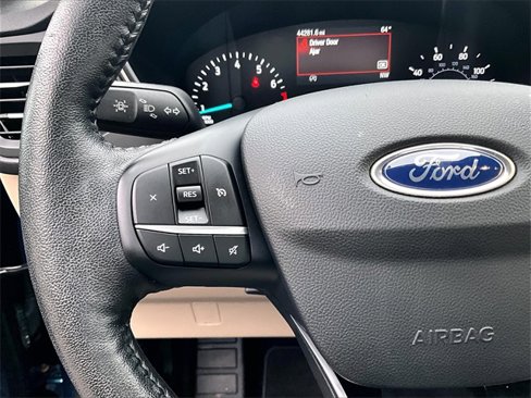Used 2020 Ford Escape SEL image 23