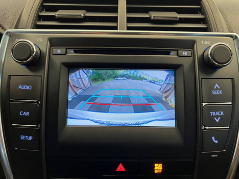 Used 2016 Toyota Camry SE image 18