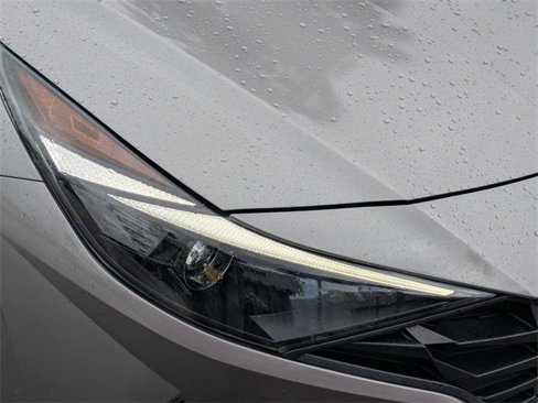 Used 2023 Hyundai Elantra SEL w/ Convenience Package image 9