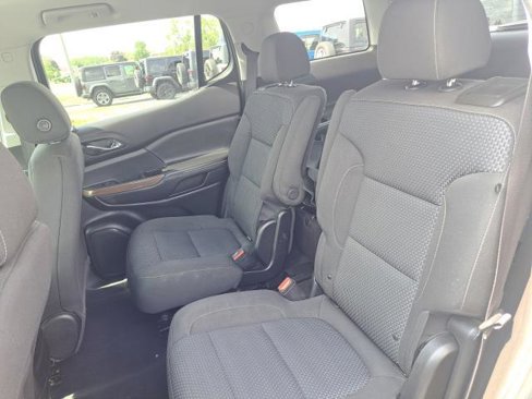 Used 2020 GMC Acadia SLE w/ LPO, Floor Liner Package image 18