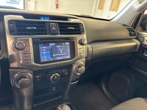 Used 2017 Toyota 4Runner SR5 image 31