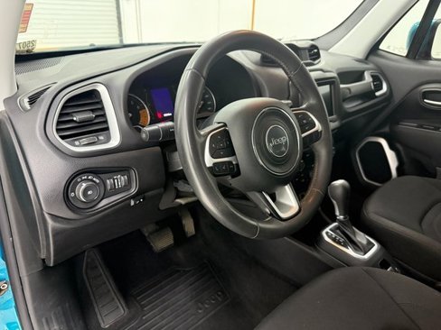Used 2020 Jeep Renegade Latitude image 9