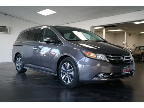 Used 2016 Honda Odyssey Touring image 1