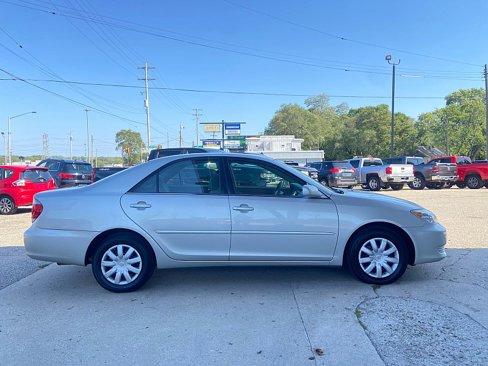 Used 2005 Toyota Camry LE image 4