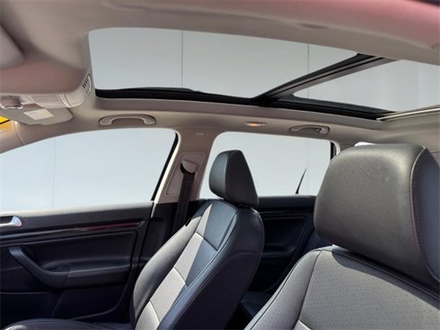 Used 2014 Volkswagen Jetta TDI image 11
