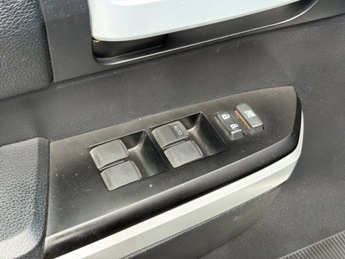 Used 2017 Toyota Tundra SR5 image 31