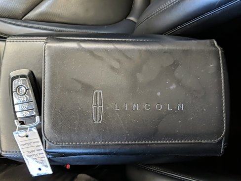 Used 2020 Lincoln Nautilus Reserve image 27