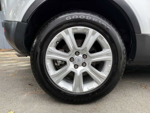 Used 2018 Land Rover Range Rover Evoque SE image 26