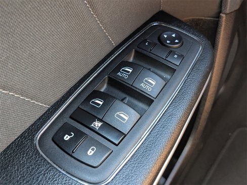 Used 2023 Dodge Charger SXT image 18