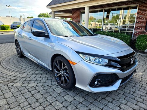 Used 2017 Honda Civic Sport image 2