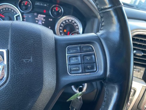 Used 2018 RAM 1500 SLT image 8