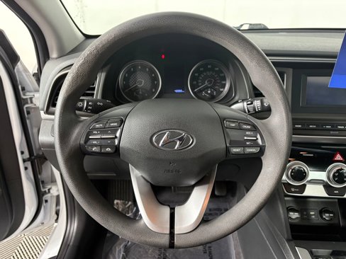 Used 2019 Hyundai Elantra SE w/ Cargo Package image 15