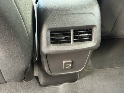 Used 2023 Chevrolet Equinox LT image 14