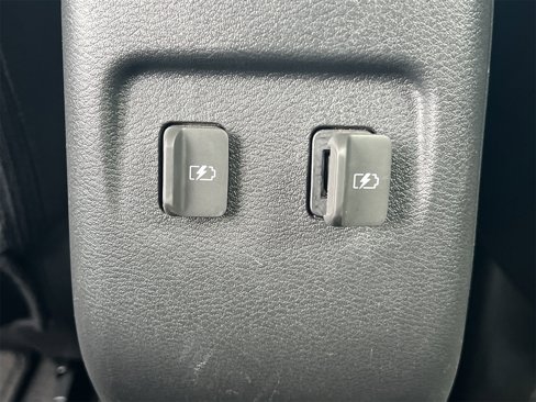 Certified 2024 Nissan Kicks SR image 18