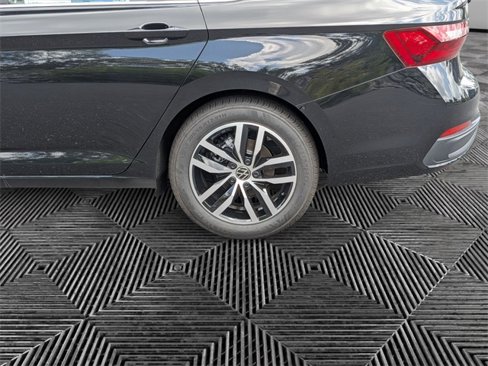 New 2025 Volkswagen Jetta SE image 9