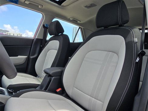 New 2025 Hyundai Venue SEL image 14