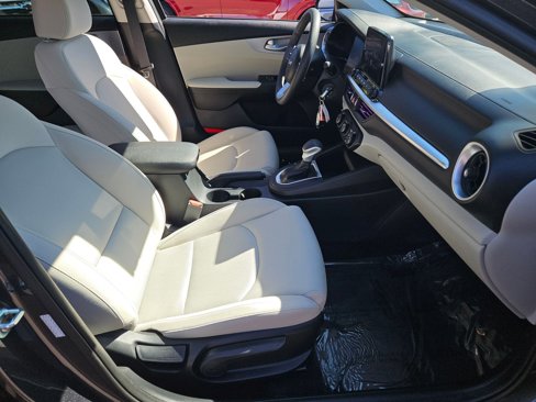 Used 2023 Kia Forte LXS image 20