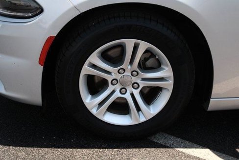 Used 2023 Dodge Charger SXT image 2