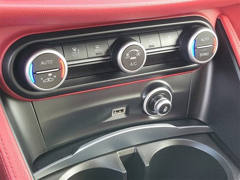 Used 2020 Alfa Romeo Stelvio w/ Nero Edizione image 12