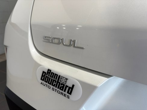 Certified 2023 Kia Soul LX w/ LX Technology Package image 37