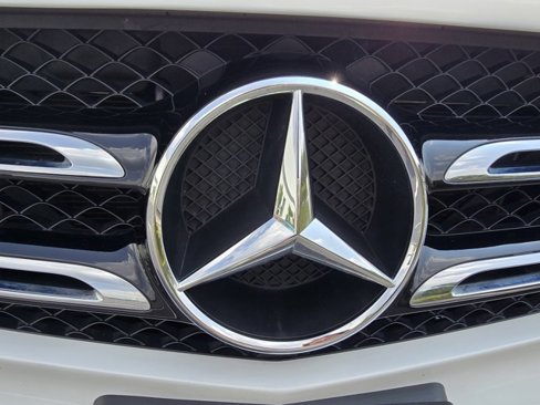 Used 2019 Mercedes-Benz GLC 300 4MATIC image 11