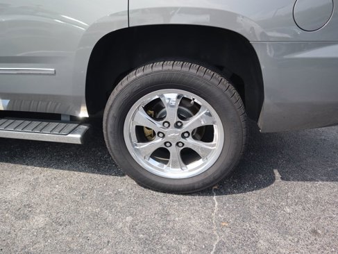 Used 2018 Chevrolet Tahoe LT w/ LT Signature Package image 9
