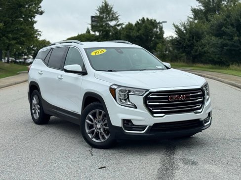 Used 2024 GMC Terrain SLT image 2