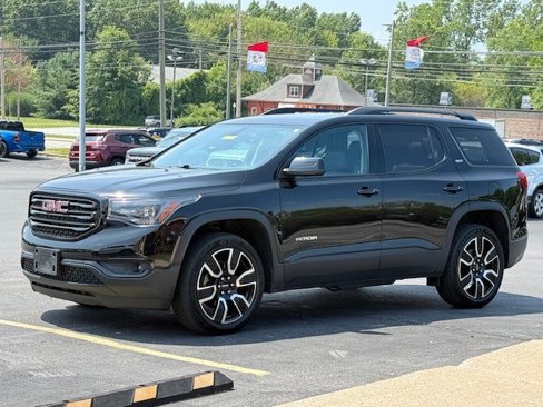 Used 2019 GMC Acadia SLT w/ Black Edition image 9