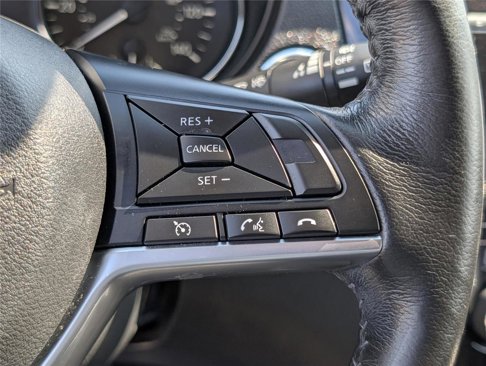 Used 2017 Nissan Rogue SV w/ SV Premium Package image 24