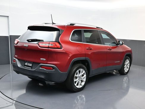 Used 2017 Jeep Cherokee Latitude w/ Safety/Convenience Group image 3