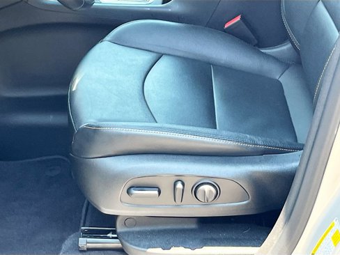 Used 2021 Chevrolet Equinox Premier image 28