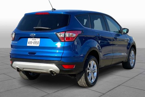 Used 2017 Ford Escape SE image 12