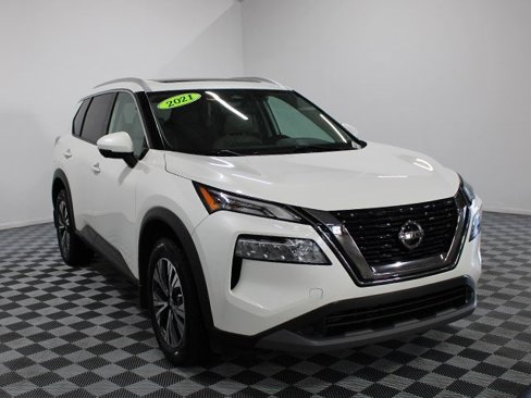 Used 2021 Nissan Rogue SV w/ Premium Package image 8