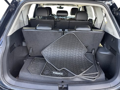 Used 2019 Volkswagen Tiguan SE w/ 3rd Row Seat Package image 17