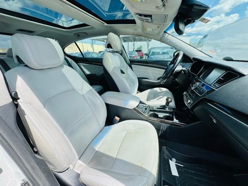 Used 2015 Kia Cadenza Limited image 16