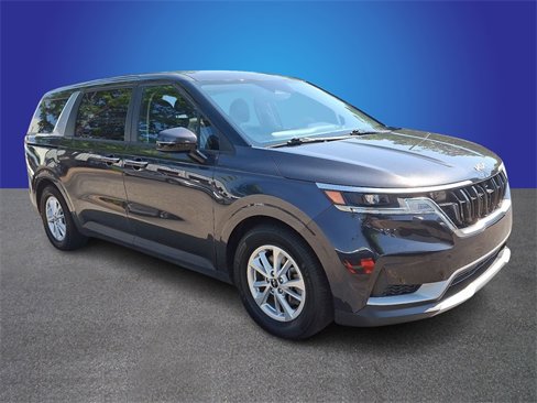 Used 2023 Kia Carnival LX image 3