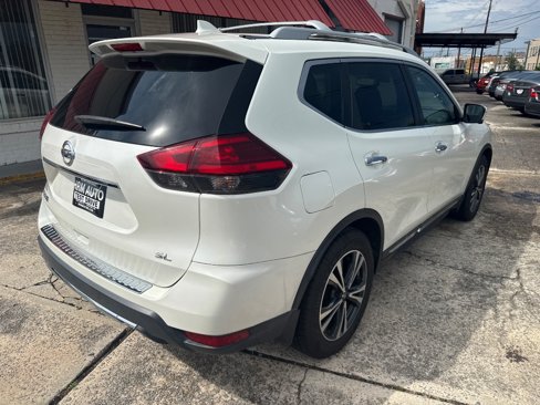 Used 2017 Nissan Rogue SL w/ SL Premium Package image 4