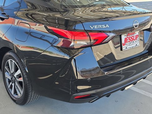 Used 2024 Nissan Versa SV image 32