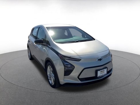Used 2023 Chevrolet Bolt LT w/ Driver Confidence Package image 3