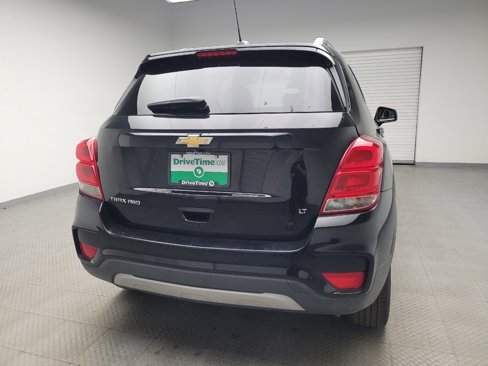 Used 2017 Chevrolet Trax LT w/ LT Convenience Package image 7