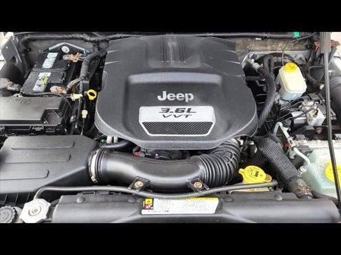 Used 2012 Jeep Wrangler Unlimited Sport image 16