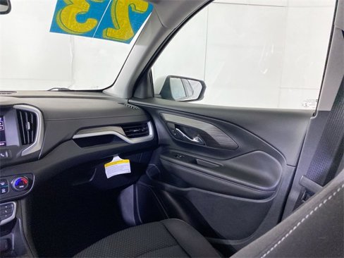 Certified 2023 GMC Terrain SLE w/ Driver Convenience Package image 11