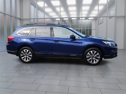 Used 2017 Subaru Outback 2.5i Limited image 9