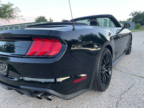 Used 2018 Ford Mustang GT Premium w/ GT Performance Package image 32