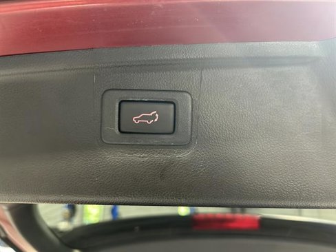 Used 2018 Subaru Outback 2.5i Limited image 18