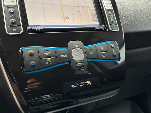 Used 2013 Nissan Leaf SV image 30